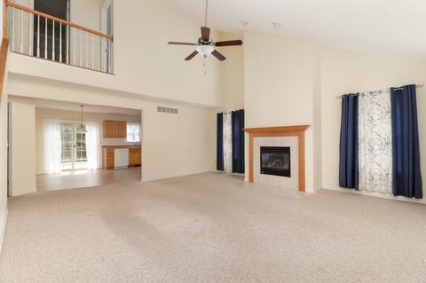 611 Wildberry Dr, Normal, IL 61761 photo 2