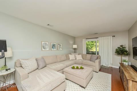80 Pine Cir, Cary, IL 60013 photo 12