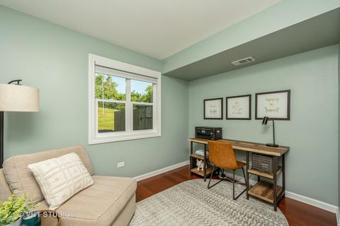 80 Pine Cir, Cary, IL 60013 photo 11