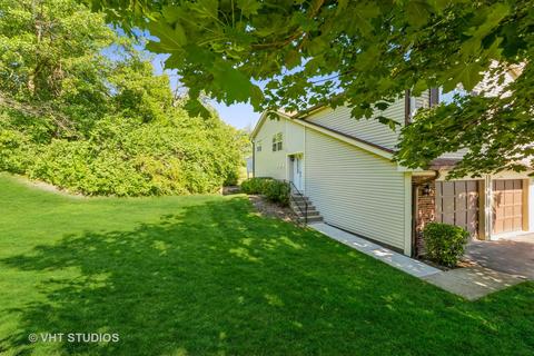 80 Pine Cir, Cary, IL 60013 photo 17