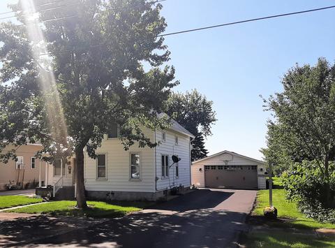 210 E Kirke Gate, Lee, IL 60530 photo 1