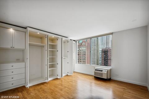 71 E Division St #1702, Chicago, IL 60610 photo 8