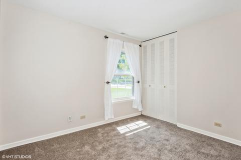 Undisclosed, Wheaton, IL 60189 photo 11