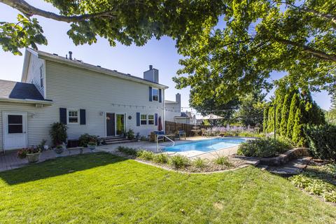 507 Beacon Ct, Bloomington, IL 61704 photo 3