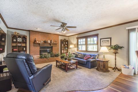 507 Beacon Ct, Bloomington, IL 61704 photo 10