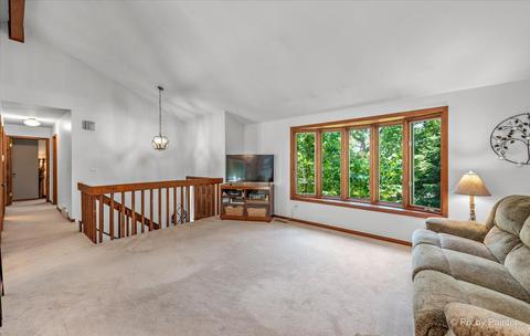 1010 Pioneer Rd, Algonquin, IL 60102 photo 3