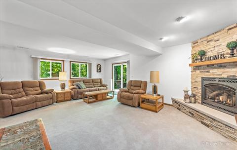 1010 Pioneer Rd, Algonquin, IL 60102 photo 24