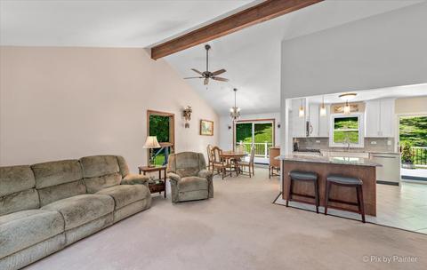 1010 Pioneer Rd, Algonquin, IL 60102 photo 4