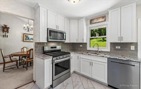 1010 Pioneer Rd, Algonquin, IL 60102 photo 9