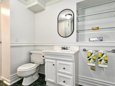 928 Echo Ln, Glenview, IL 60025 photo 9