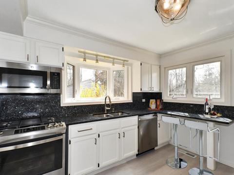 928 Echo Ln, Glenview, IL 60025 photo 5