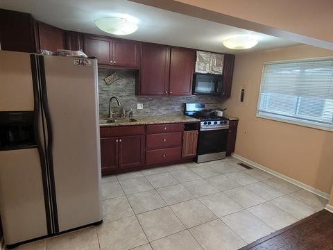230 Bode Rd, Hoffman Estates, IL 60169 photo 7