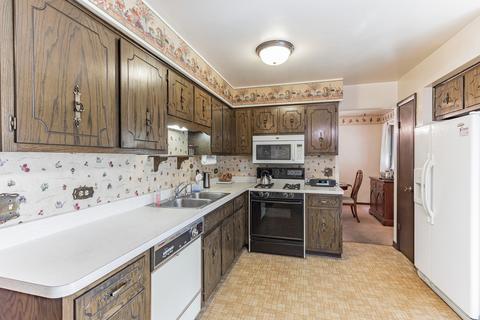 17801 Maple St, Lansing, IL 60438 photo 13