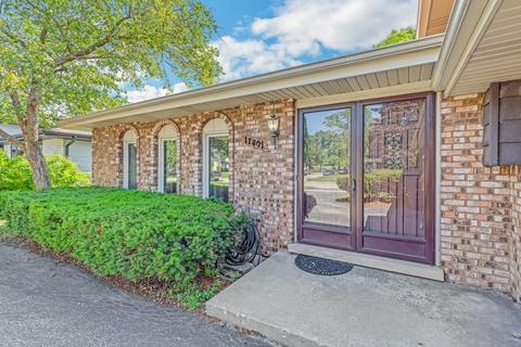 17801 Maple St, Lansing, IL 60438 photo 3