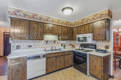 17801 Maple St, Lansing, IL 60438 photo 12