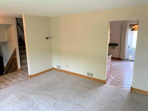 7309 W 75th St, Bridgeview, IL 60455 photo 4