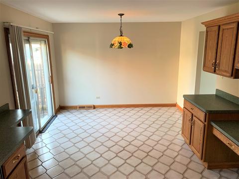 7309 W 75th St, Bridgeview, IL 60455 photo 9