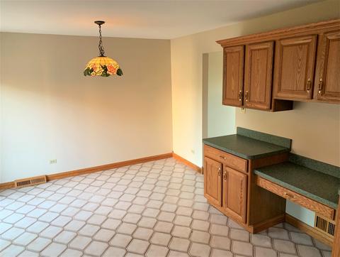 7309 W 75th St, Bridgeview, IL 60455 photo 8