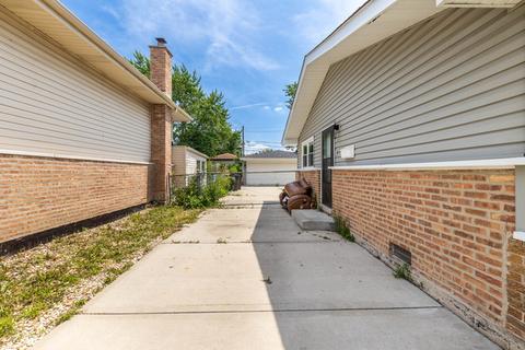 4437 Adele Ln, Oak Forest, IL 60452 photo 26