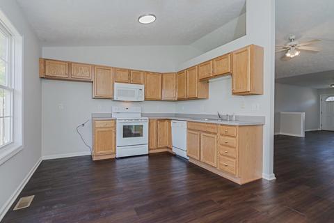 1819 Park West Dr, Normal, IL 61761 photo 8