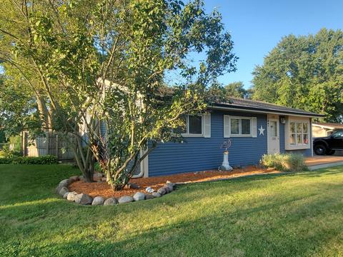 1208 Sunset Dr, Holiday Hills, IL 60051 photo 2
