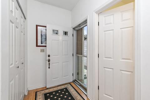 4 Grandview Ct, Algonquin, IL 60102 photo 2