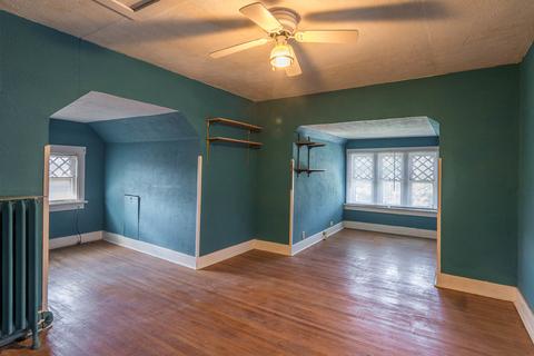 619 Center St, Elgin, IL 60120 photo 18