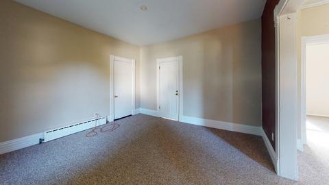 323 E 18th St, Lockport, IL 60441 photo 4