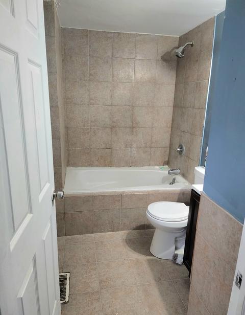5702 S Lowe Ave, Chicago, IL 60621 photo 13