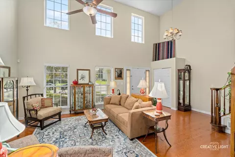 182 Sunflower Ln, Bartlett, IL 60103 photo 8
