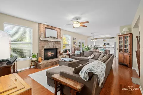 182 Sunflower Ln, Bartlett, IL 60103 photo 7