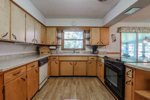 228 Locust St, Marengo, IL 60152 photo 9