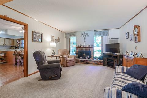 228 Locust St, Marengo, IL 60152 photo 6