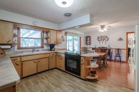 228 Locust St, Marengo, IL 60152 photo 11