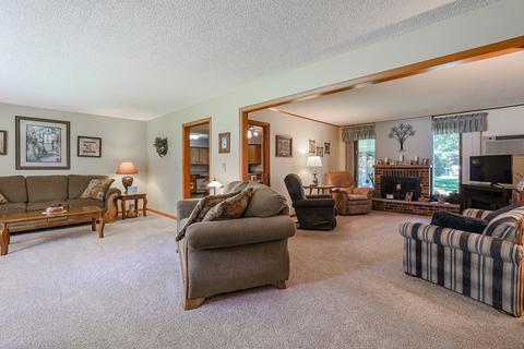 228 Locust St, Marengo, IL 60152 photo 4