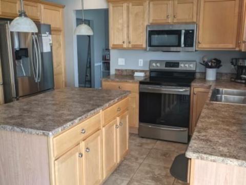 2195 Heather Ridge Dr, Normal, IL 61761 photo 9
