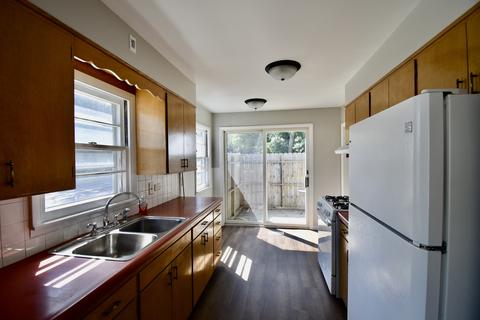 507 S Linden St, Normal, IL 61761 photo 7