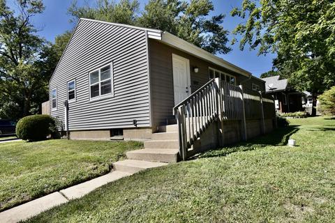 507 S Linden St, Normal, IL 61761 photo 2