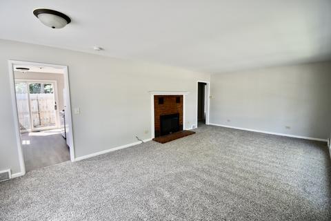 507 S Linden St, Normal, IL 61761 photo 4
