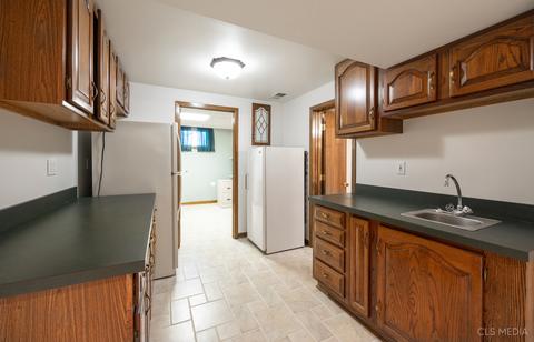 861 Kingston Ln, Bartlett, IL 60103 photo 24