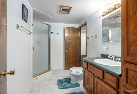 861 Kingston Ln, Bartlett, IL 60103 photo 28