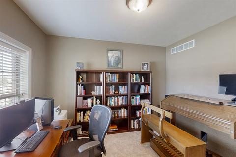 3903 Rave Rd, Bloomington, IL 61705 photo 9