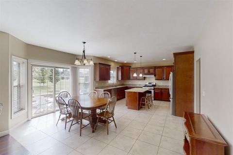 3903 Rave Rd, Bloomington, IL 61705 photo 13