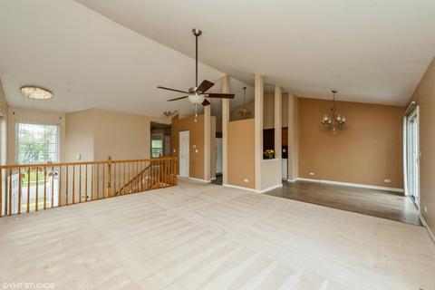 300 Emerald Ln, Algonquin, IL 60102 photo 6
