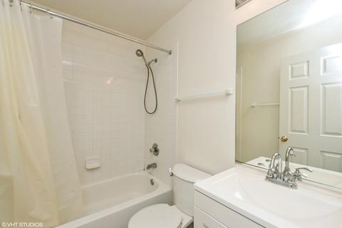 300 Emerald Ln, Algonquin, IL 60102 photo 11