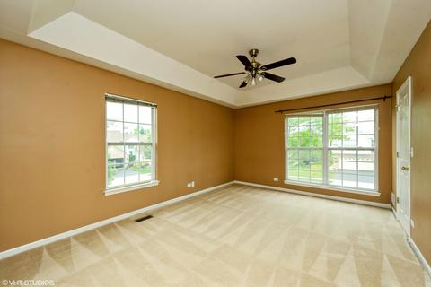 300 Emerald Ln, Algonquin, IL 60102 photo 8