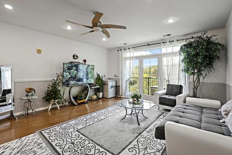 660 Mchenry Rd #306, Wheeling, IL 60090 photo 2