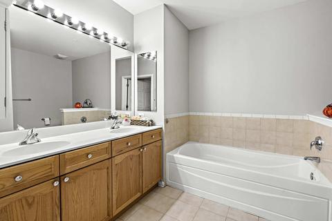 660 Mchenry Rd #306, Wheeling, IL 60090 photo 13