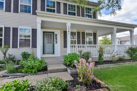 1741 Nancy Ln, Aurora, IL 60504 photo 2