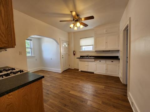 802 E Front St, Bloomington, IL 61701 photo 11
